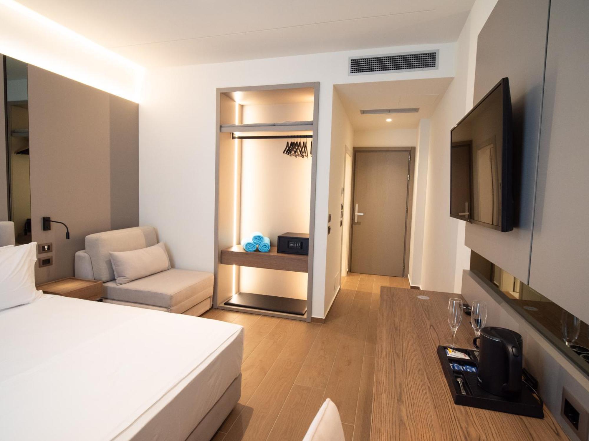 Jost Caravel Hotel Radhime Exterior photo